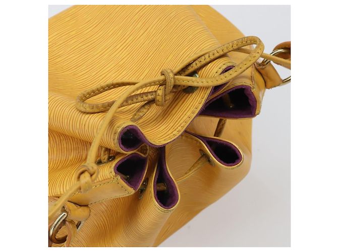 Noe LOUIS VUITTON Borsa a Spalla Petit Noé Epi Gialla M44109 LV Auth 171081 Giallo - vista 6