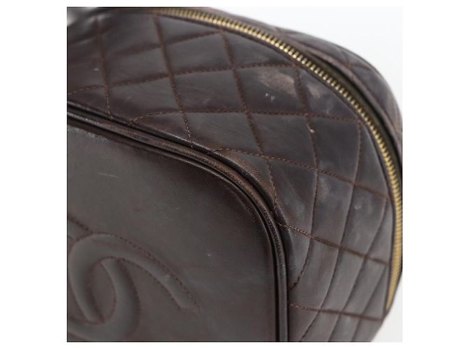 CHANEL Borsa Vanity Matelassé in Pelle di Agnello Marrone Scuro Oro CC Auth 170916 D'oro - vista 10