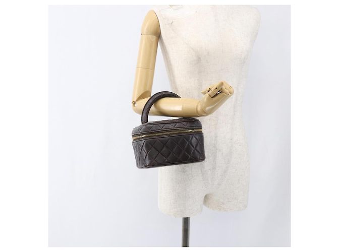 CHANEL Borsa Vanity Matelassé in Pelle di Agnello Marrone Scuro Oro CC Auth 170916 D'oro - vista 22