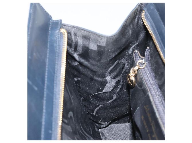 Borsa a Spalla Vara Ribbon in Pelle Blu Navy e Oro Auth BA10602 di Salvatore Ferragamo - vista 19