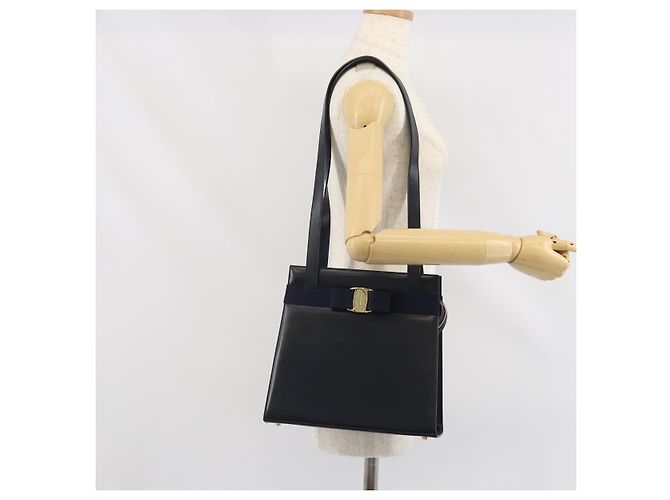 Borsa a Spalla Vara Ribbon in Pelle Blu Navy e Oro Auth BA10602 di Salvatore Ferragamo - vista 22