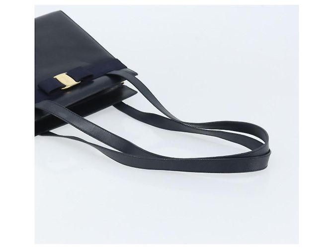 Borsa a Spalla Vara Ribbon in Pelle Blu Navy e Oro Auth BA10602 di Salvatore Ferragamo - vista 7