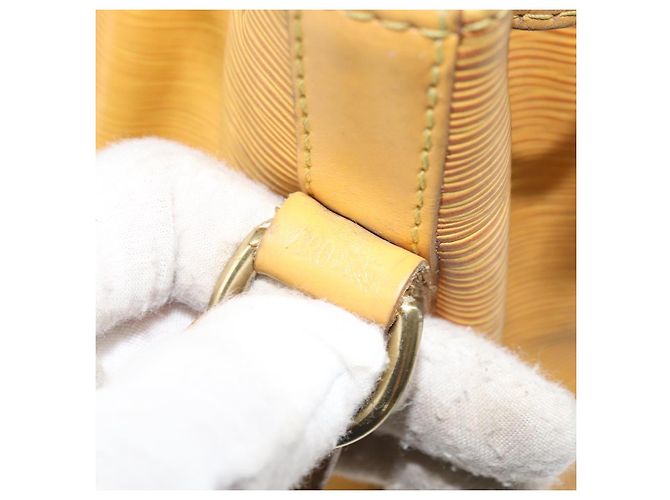 Noe LOUIS VUITTON Borsa a Spalla Petit Noé Epi Gialla M44109 LV Auth 170770 Giallo - vista 12
