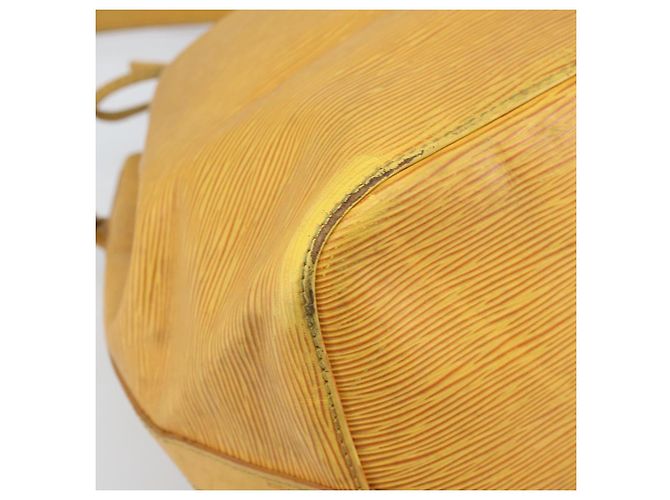 Noe LOUIS VUITTON Borsa a Spalla Petit Noé Epi Gialla M44109 LV Auth 170770 Giallo - vista 14
