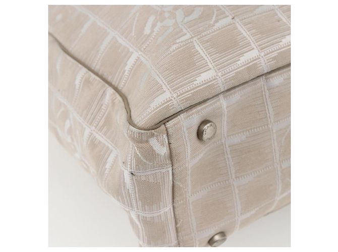 CHANEL Nuova Borsa Tote da Viaggio Nylon Beige Argento CC Auth BA10644 - vista 13