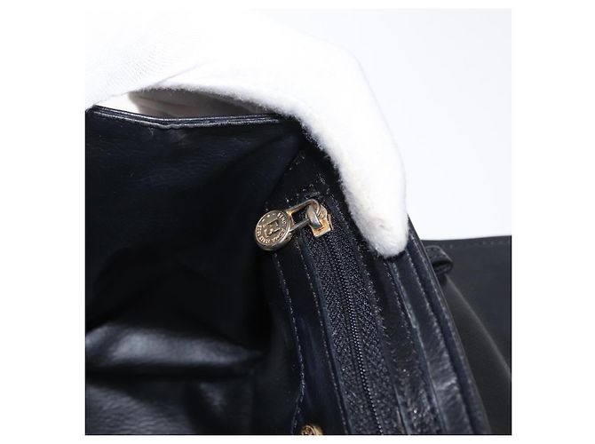 Bolso de mano FENDI de cuero negro y dorado Auth 169891 - vista 21