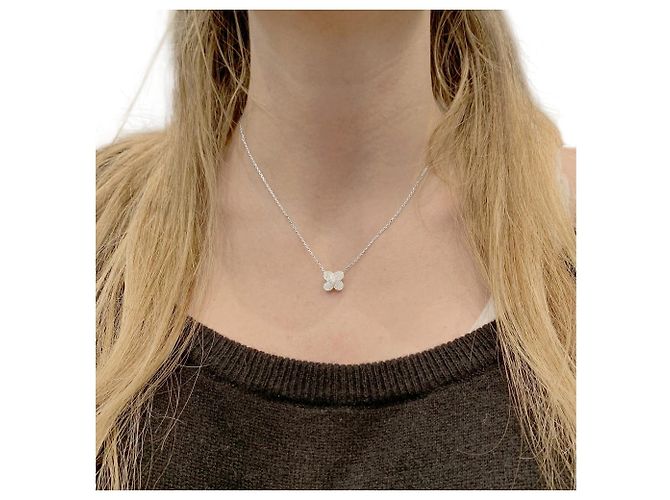 Collana Van Cleef & Arpels, "Trefle", oro bianco e diamanti. - view 8