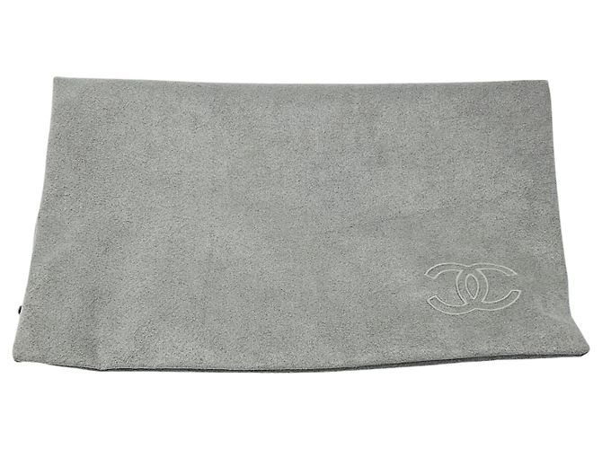 Cuscino da viaggio in pelliccia di coniglio Orylag grigio di Chanel - vista 7