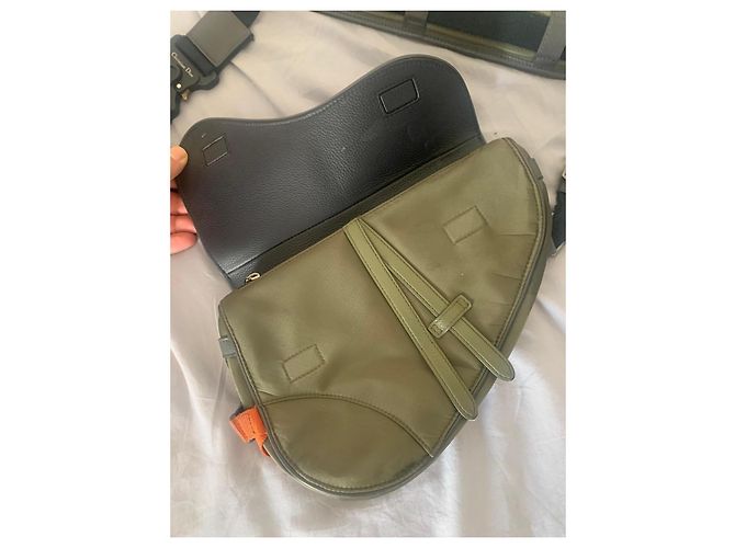 Sac Saddle dior x Sacai édition limitée Noir Kaki - vue 2