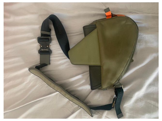 Sac Saddle dior x Sacai édition limitée Noir Kaki - vue 3