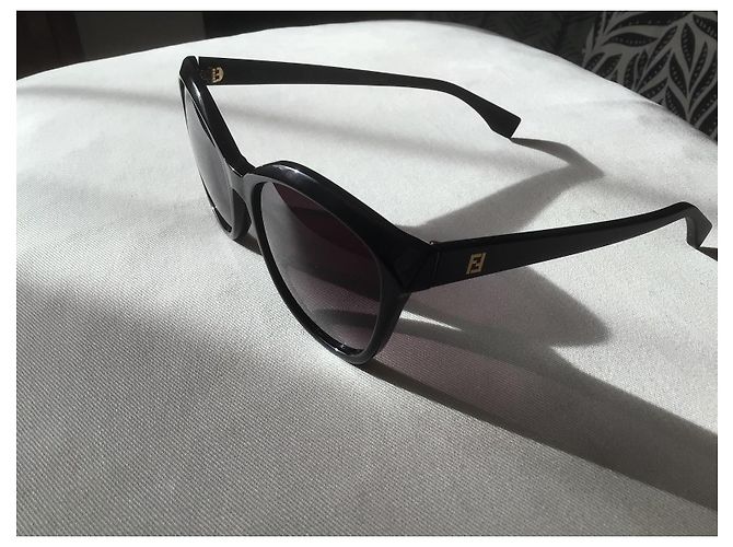 Fendi Sonnenbrille Schwarz Resin FF0043/S - Ansicht 3
