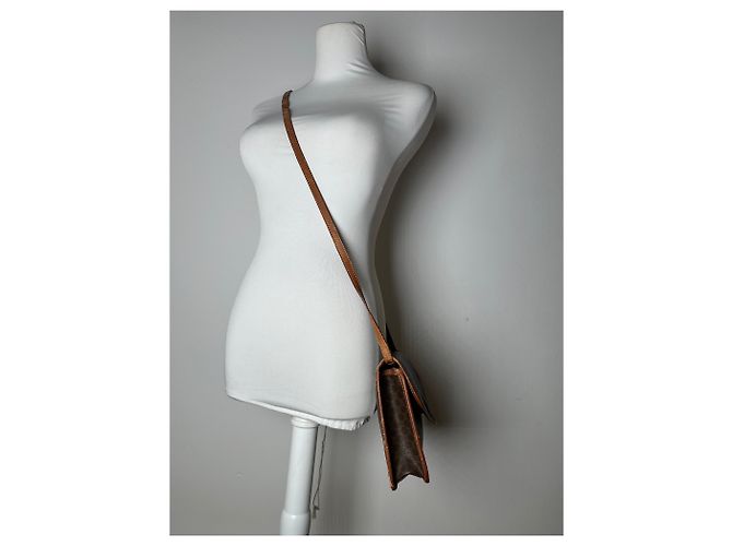 Céline Vintage Crline Paris Triomphe Monogramm Leder Schulter- / Umhängetasche Braun - Ansicht 6