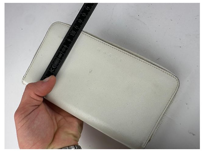 Vintage Marni Zippy Leather wallet White - view 9