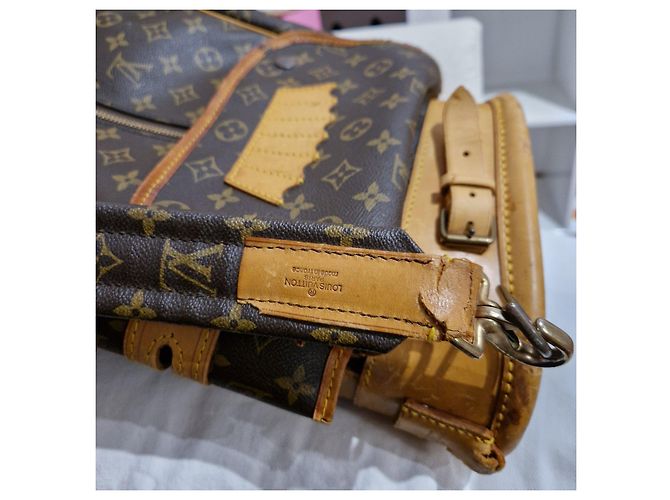 Louis Vuitton Monogram Golf Bag Brown - view 14