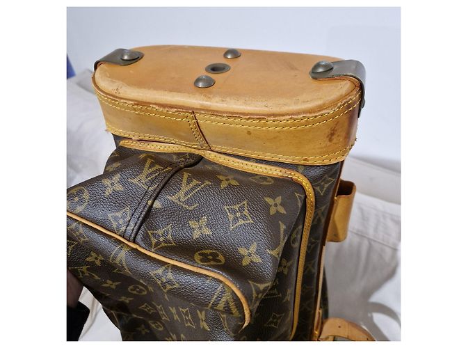 Louis Vuitton Monogram Golf Bag Brown - view 16