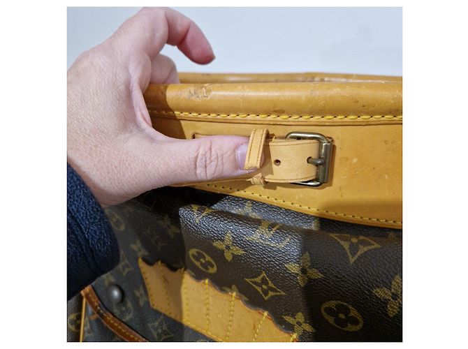 Louis Vuitton Monogram Golf Bag Brown - view 2