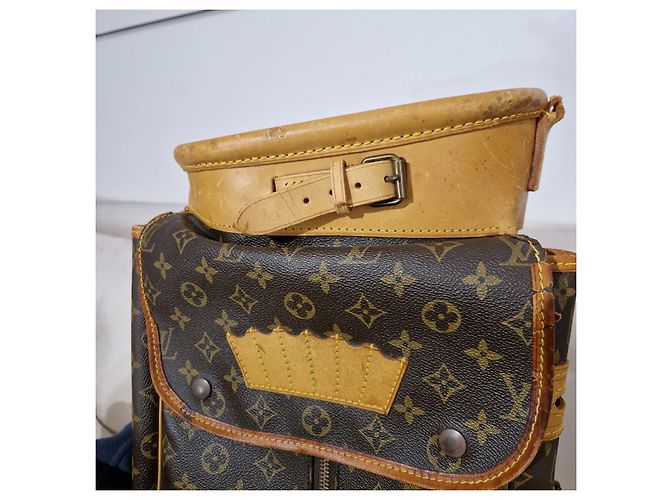 Louis Vuitton Monogram Golf Bag Brown - view 3