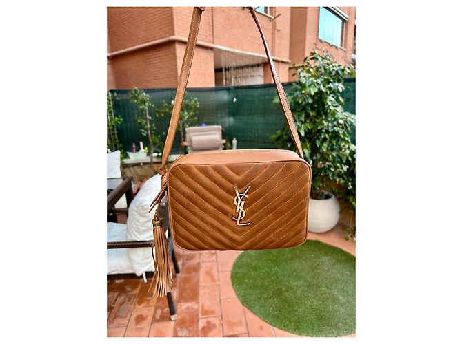 Bolsa transversal Saint Laurent Lou em camurça marrom - vista 6