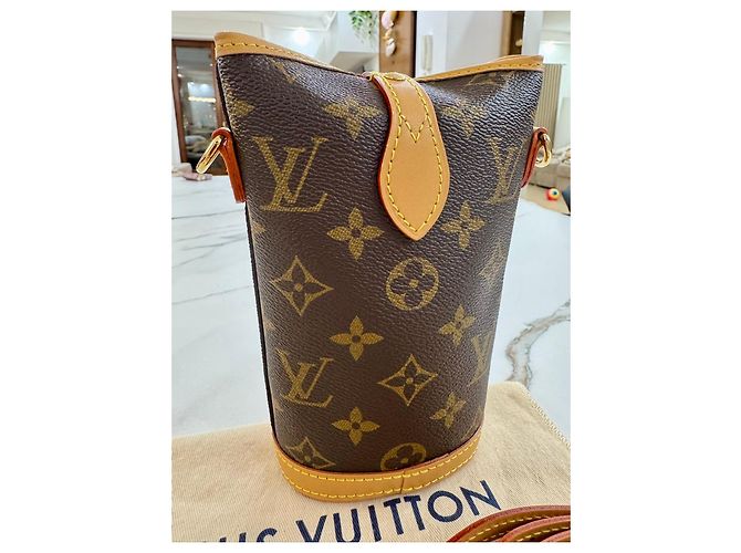 Borsa a tracolla Louis Vuitton fould me pouch Monogram Marrone Monogramma - vista 11