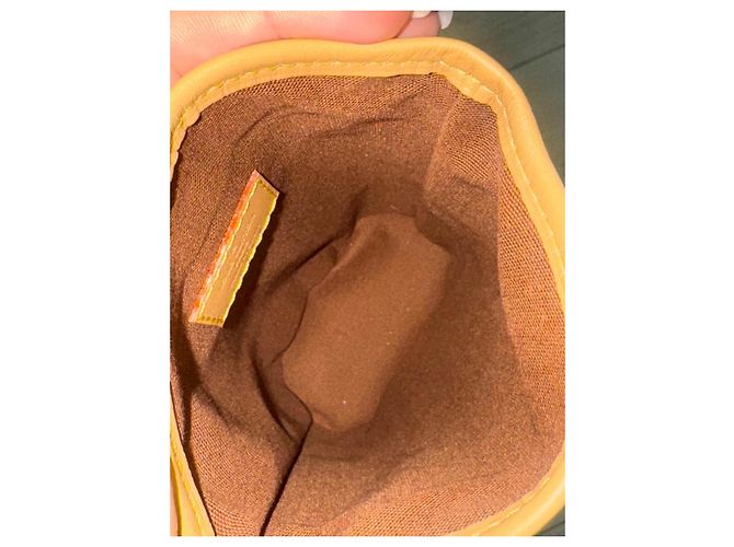 Borsa a tracolla Louis Vuitton fould me pouch Monogram Marrone Monogramma - vista 16