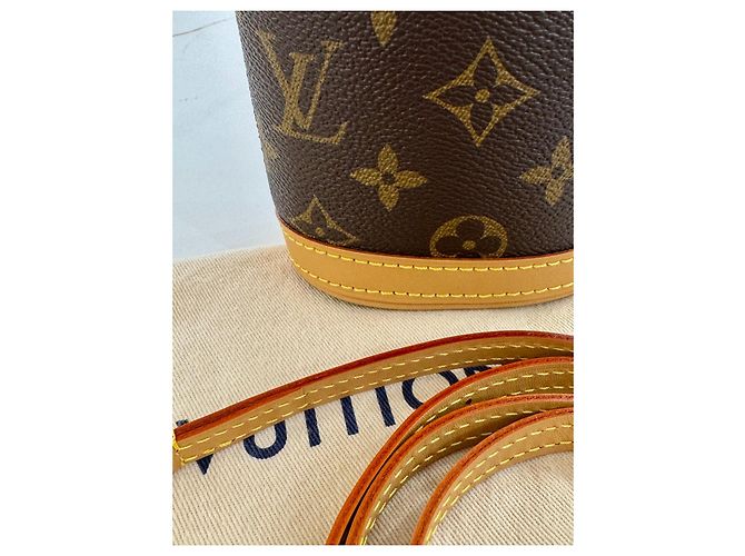 Borsa a tracolla Louis Vuitton fould me pouch Monogram Marrone Monogramma - vista 4