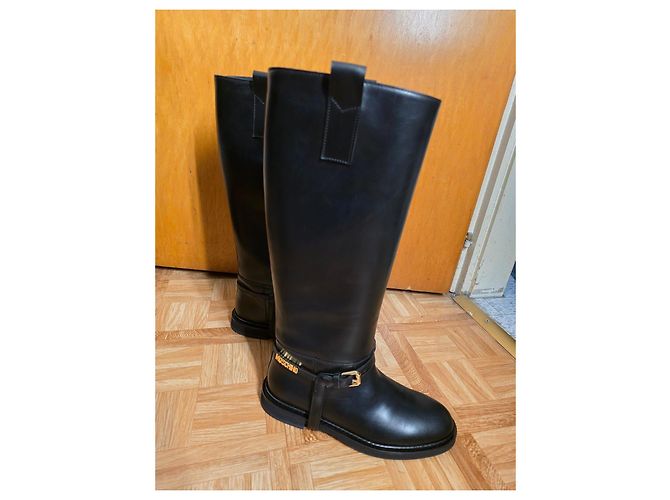 Nuevas botas altas de cuero negro Moschino con logo dorado talla 42 EU - vista 17