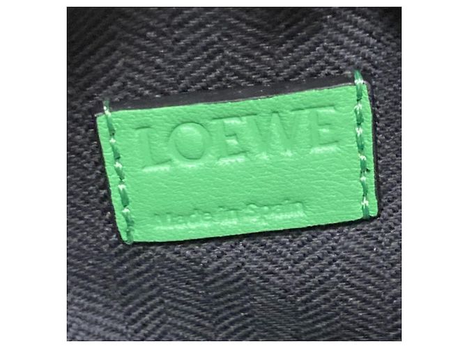 Riñonera Loewe Puzzle Mini en verde - vista 8