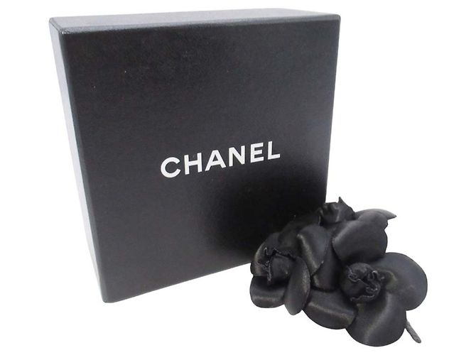 Spilla Camelia a Tre Fili di Chanel Nero - vista 4