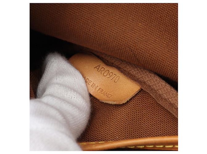 Borsa a Spalla Saumur 30 Monogram Louis Vuitton Marrone - vista 7