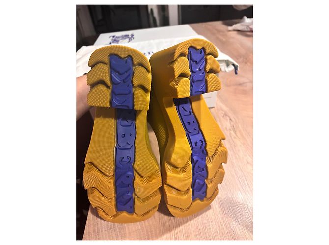 Yellow Burberry rubber boots - view 4