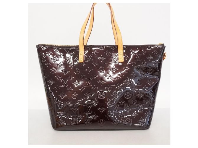 Louis Vuitton Vernis Bellevue GM Handbag Dark red - view 13