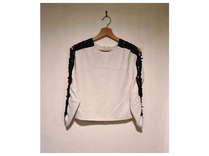 Top blanco Sandro con detalles negros - vista 2