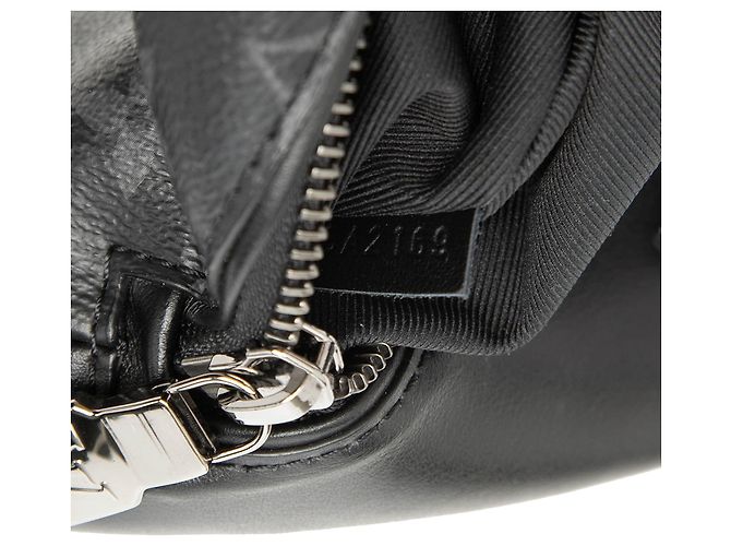 Louis Vuitton Schwarze Monogram Eclipse Discovery Bumbag PM - Ansicht 6