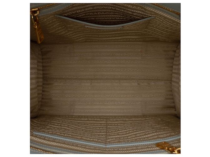 Borsa shopping Prada in Saffiano Lux blu Blu chiaro - vista 4