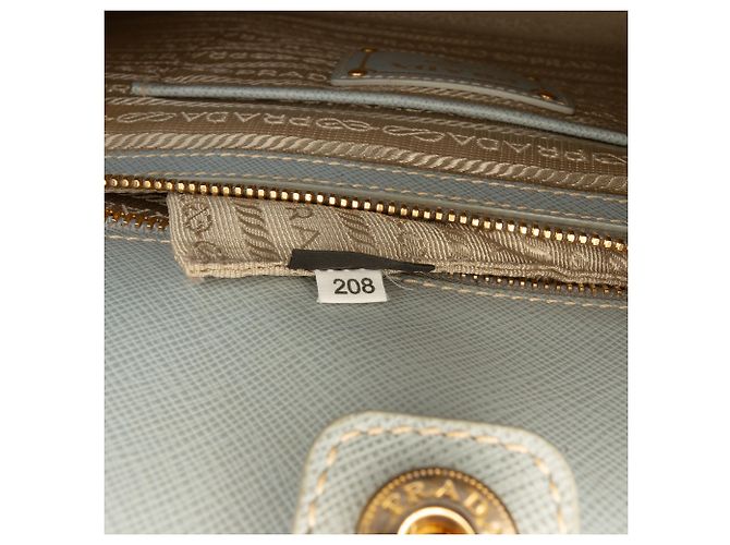 Borsa shopping Prada in Saffiano Lux blu Blu chiaro - vista 6