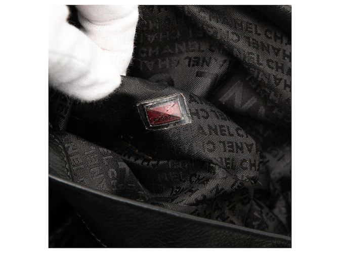 Borsa a secchiello in agnello nero CC di Chanel - vista 6