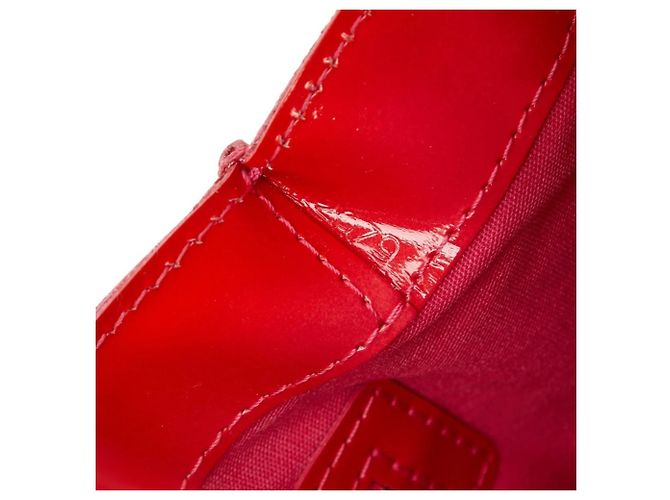 Borsa Louis Vuitton Monogram Vernis Wilshire PM Rosso - vista 11