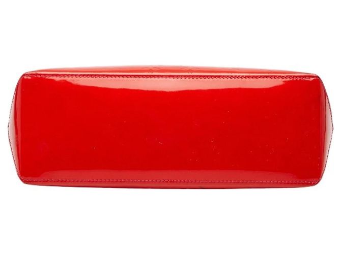 Borsa Louis Vuitton Monogram Vernis Wilshire PM Rosso - vista 3