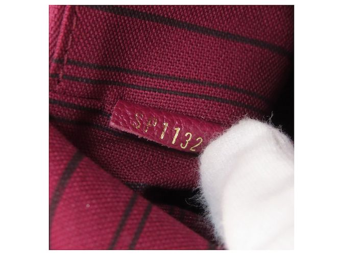 Louis Vuitton M94046 Lumineuse PM Tote Bag - view 7
