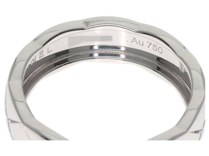 CHANEL Coco Crush Medium Ring in 18K White Gold - view 5