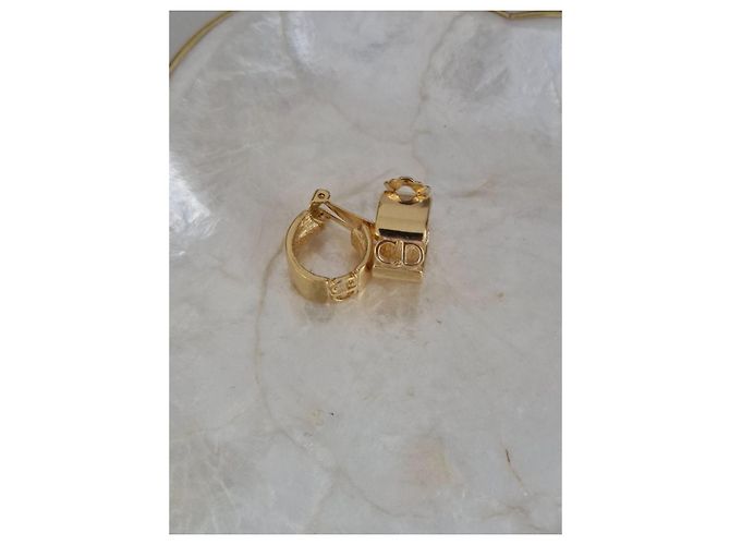 Orecchini Christian Dior CD oro Gold hardware - vista 4