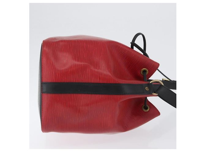 Noe Louis Vuitton Bicolor Petit Noé Handtasche aus Epi-Leder - Ansicht 3