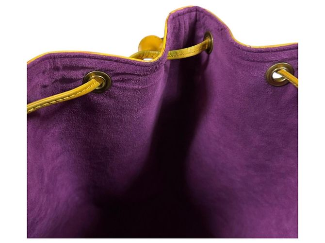 Noe Borsa a Spalla Petit Noé in Pelle Epi Louis Vuitton Giallo - vista 7