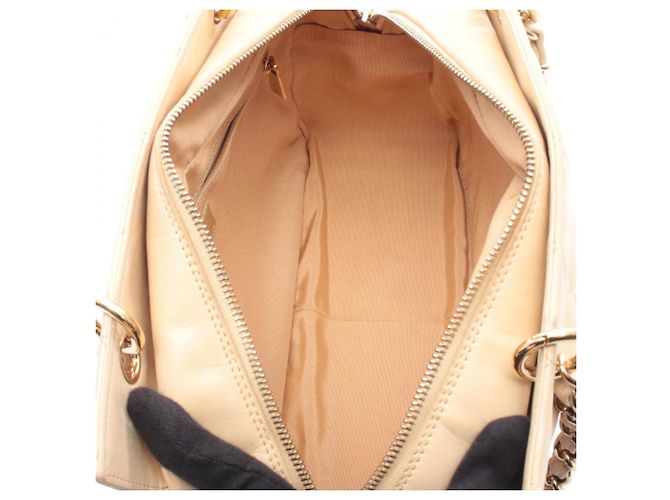 Borsa a Spalla Chanel Matelassé in Pelle di Agnello Beige - vista 3