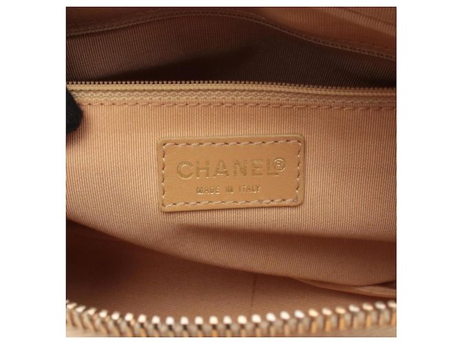 Borsa a Spalla Chanel Matelassé in Pelle di Agnello Beige - vista 4