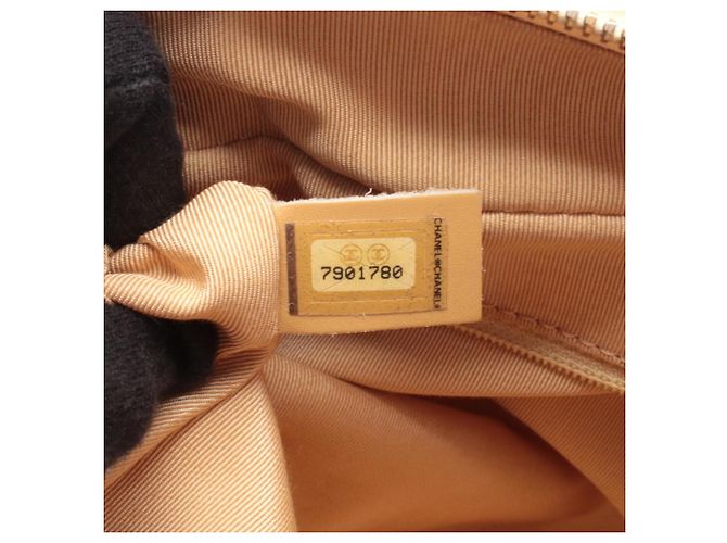 Borsa a Spalla Chanel Matelassé in Pelle di Agnello Beige - vista 5