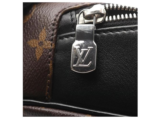Sac à dos/sac à main Louis Vuitton Josh NV Marron Noir - vue 8