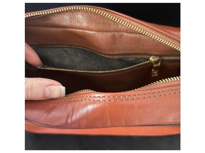 Borsa a Spalla Louis Vuitton Epi Pochette Trocadero 27 Rosso - vista 9