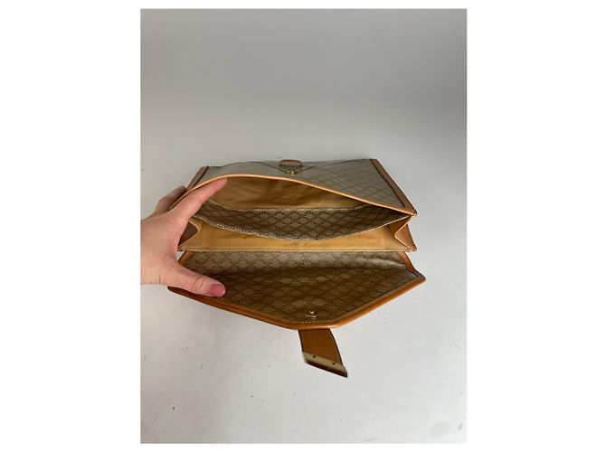 Céline Clutch in pelle monogramma Triomphe vintage di Celine beige e marrone D'oro - vista 3