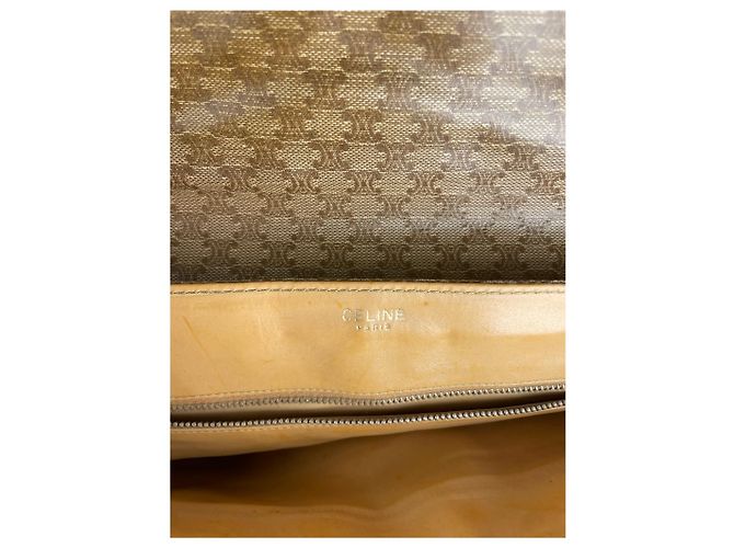 Céline Clutch in pelle monogramma Triomphe vintage di Celine beige e marrone D'oro - vista 4